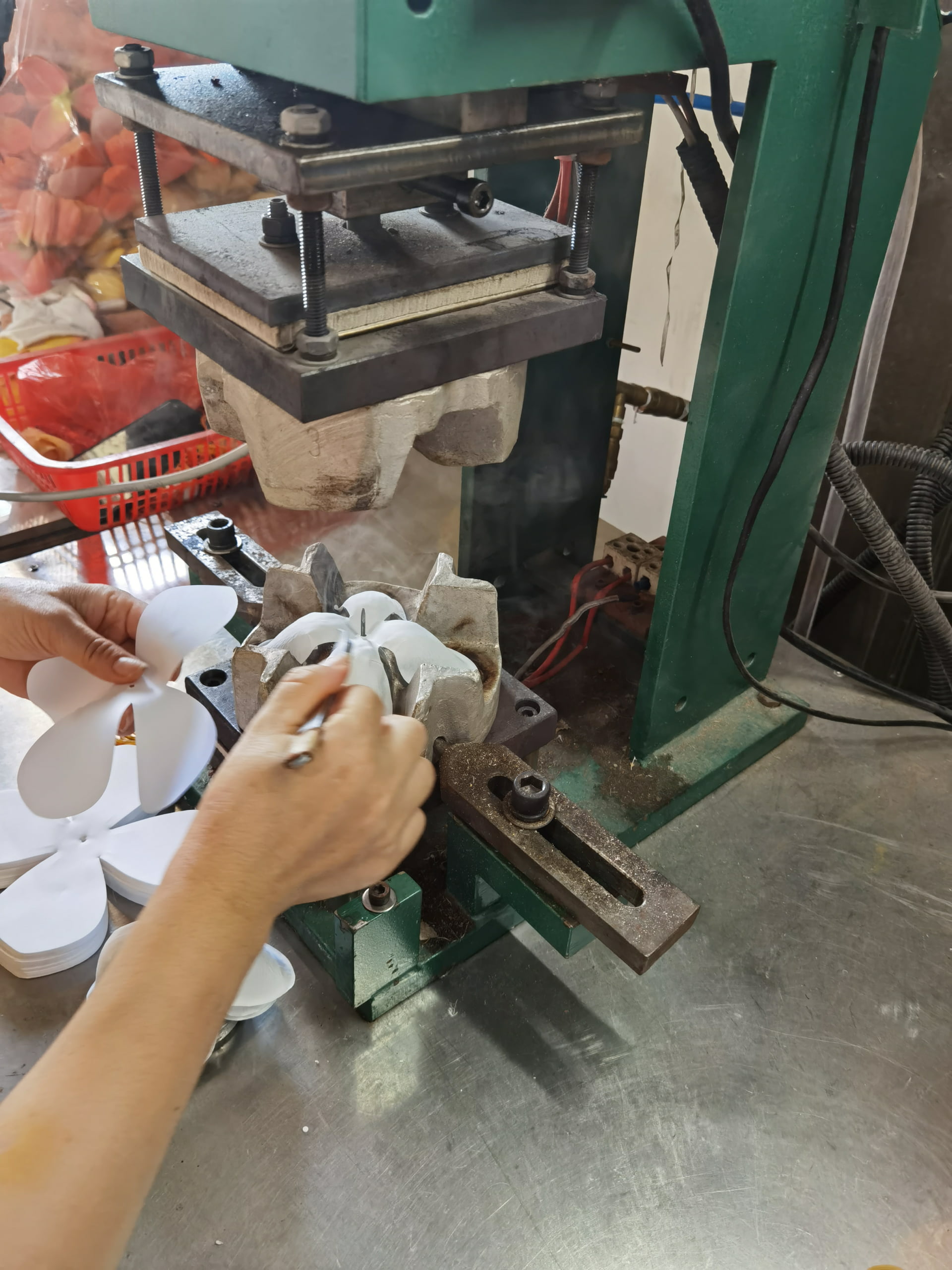 Create the shape and texture of artificial flower petals