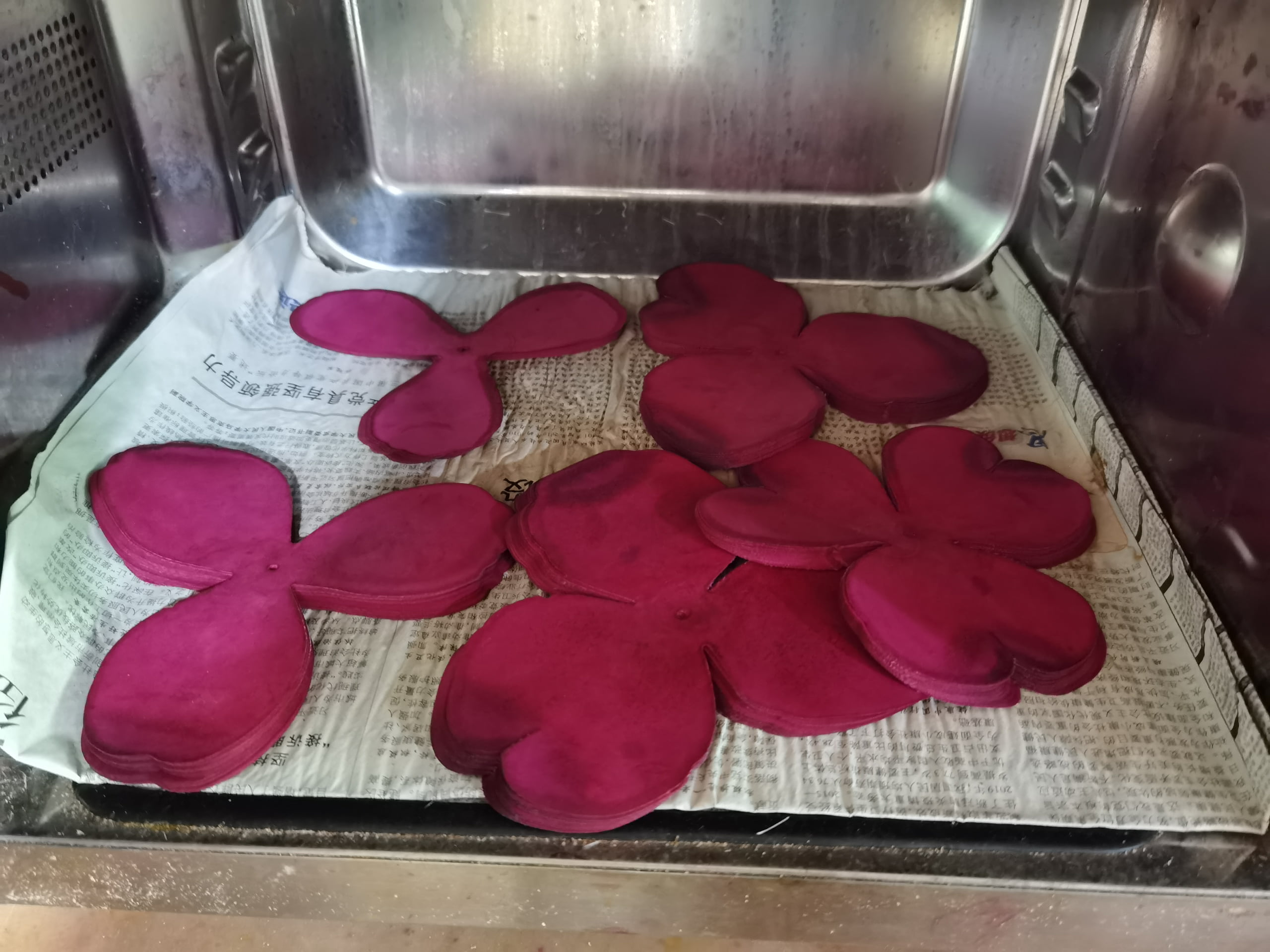 Microwave steaming dye process