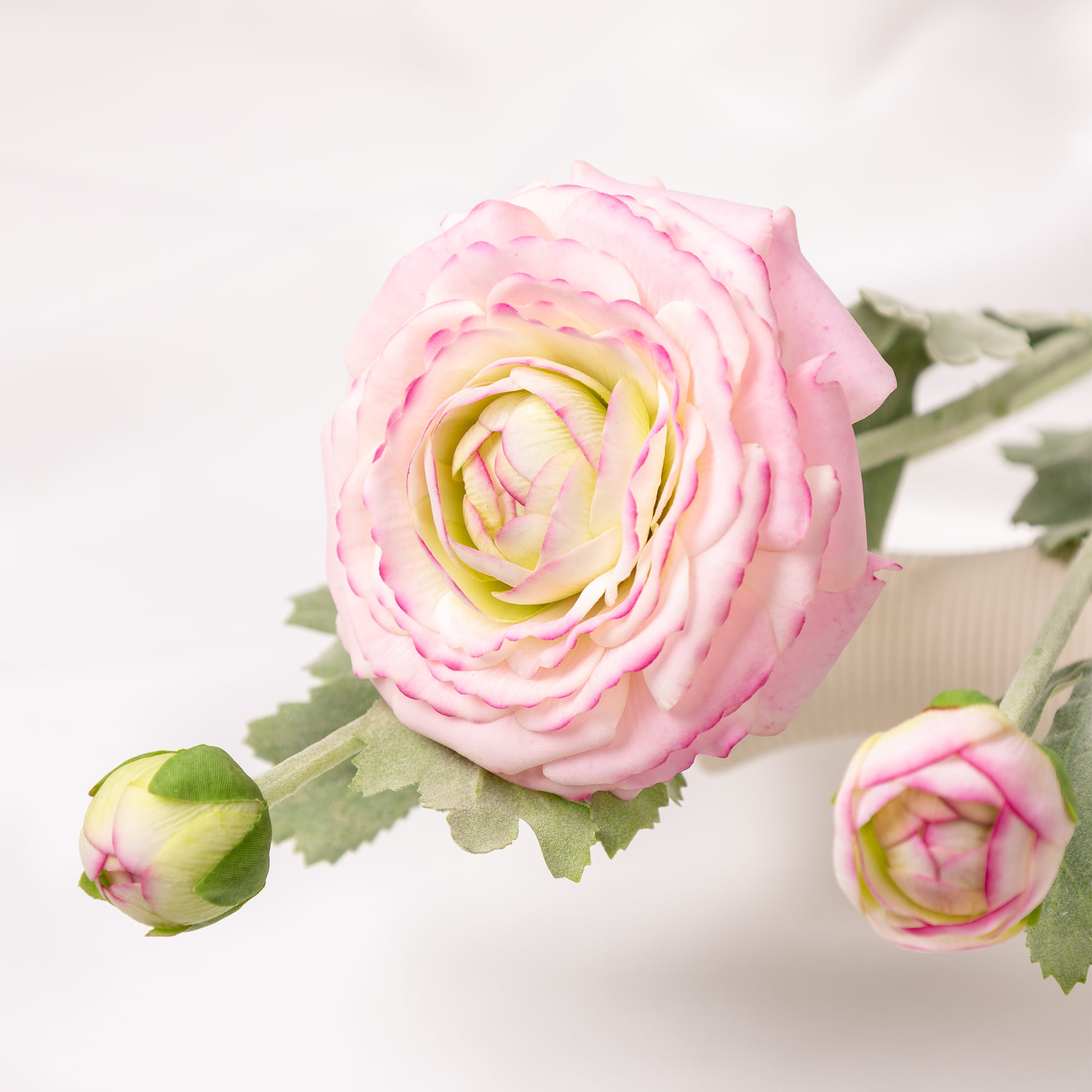 49cm Real-Touch 3 Heads Annie Ranunculus Spray