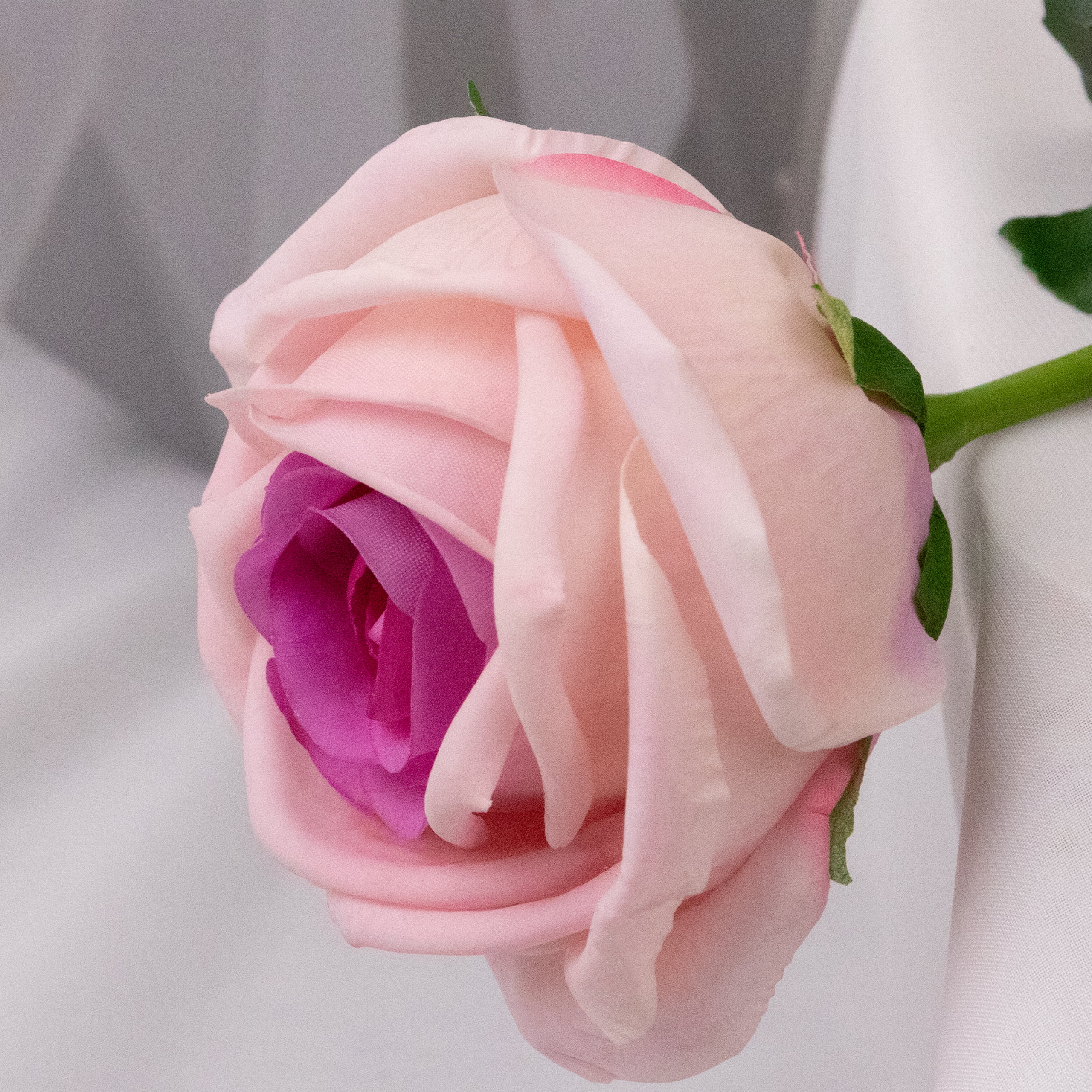46cm Real-Touch Sarah Rose Stem
